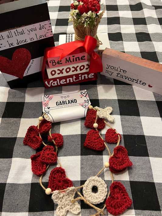 Hugs & Kisses Garland